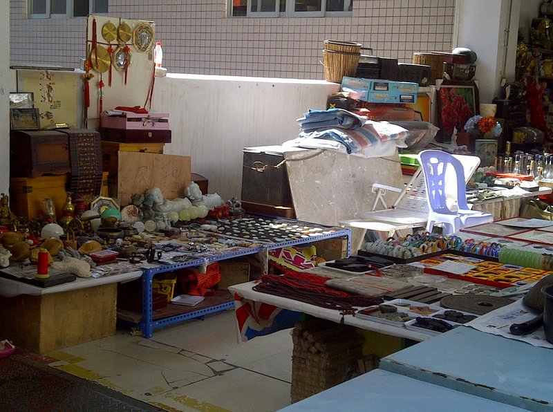 Antiques Market 8