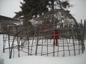 Inheemse hut zonder bekleding