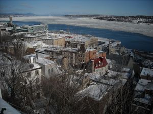 Uitzicht op de lage stad van Vieux-Québec