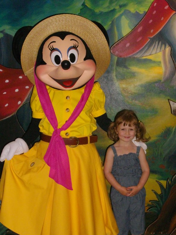 Isabelle and Minnie.