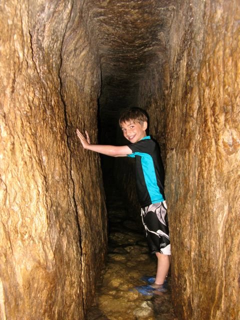 Adin keeps tunnel from collapsing