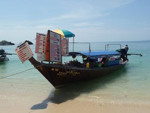 Phranang Beach - Verkauf im Boot