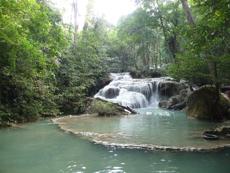 Naehe Kanchanaburi - Erawan Wasserfall