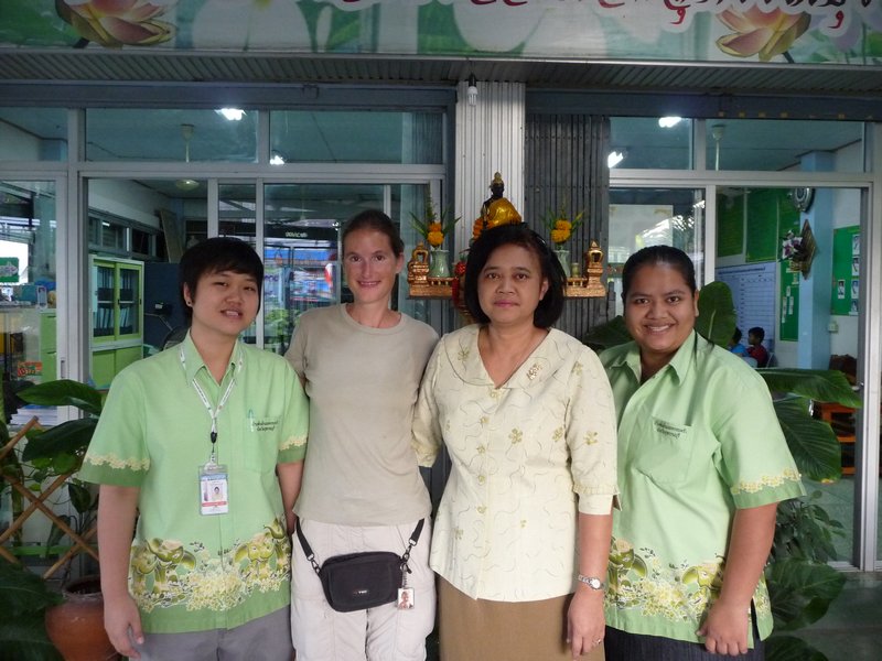 Suphanburi - Angestellte des Frauenhauses
