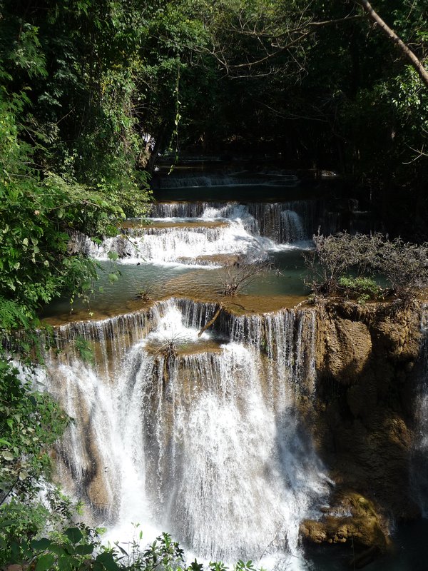 Naehe Kanchanaburi - Huay Mae Khamin Wasserfall