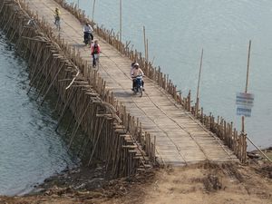 Kompong Cham - Bambusbrücke