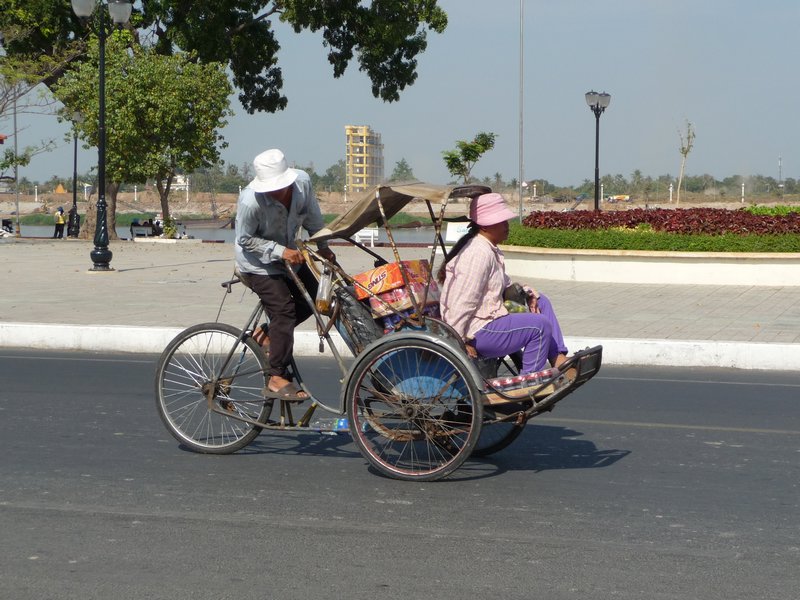 Phnom Penh - vom Aussterben bedrohte Fahrradrikscha
