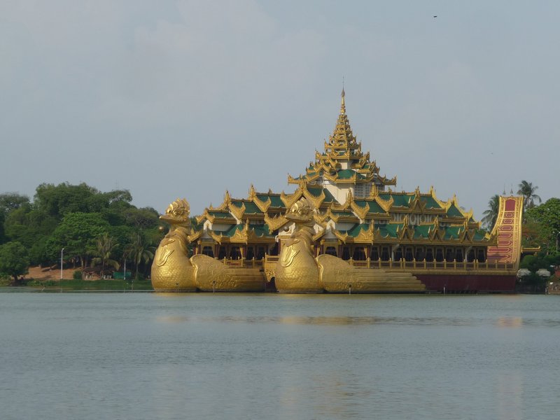 Yangon - Kandawgyi See