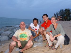Kota Bharu - Strand Cahaya Bulan - Petar, Naim, CK, ich