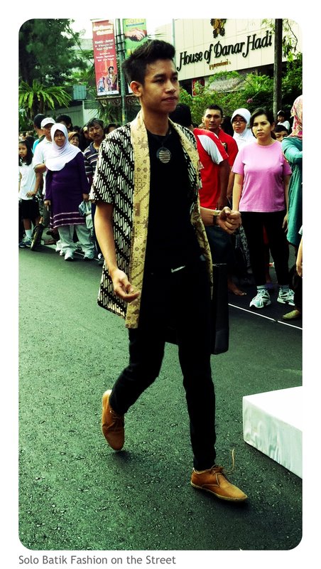 Solo Batik Fashion Show on the Street