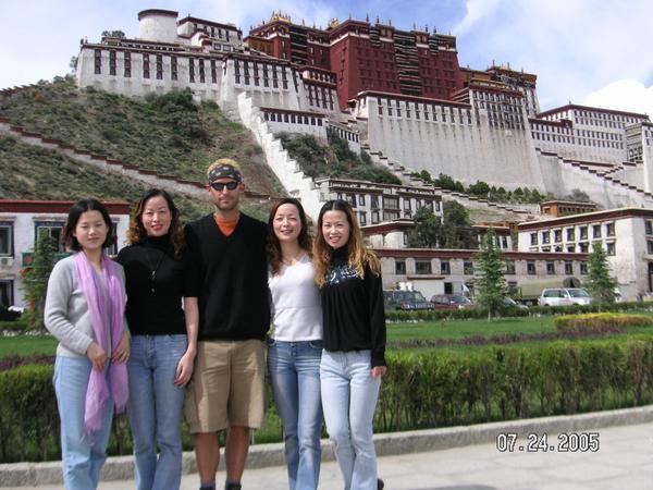 Outside palace with Chinese tourists