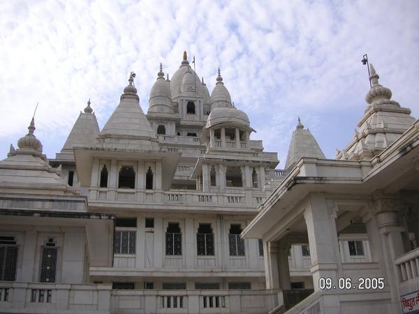 Temple on way to Vrindavan