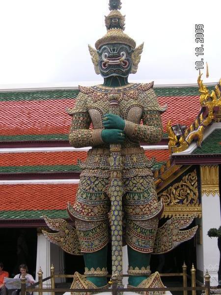 Grand Palace statue