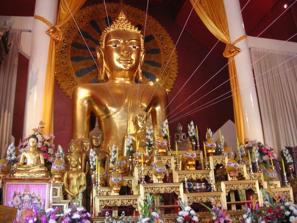 Big Buddha inside Wat Chaing Mun