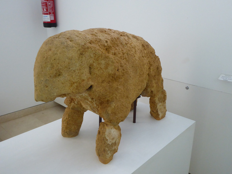 The elephant from the necropolis 