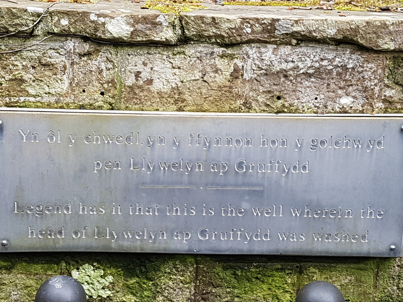 The plaque telling the story 
