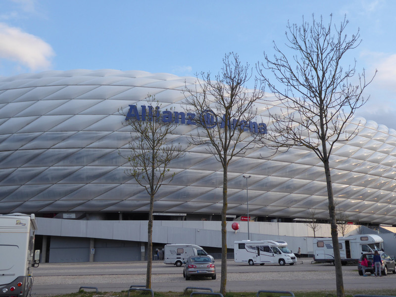 The Allianz by day