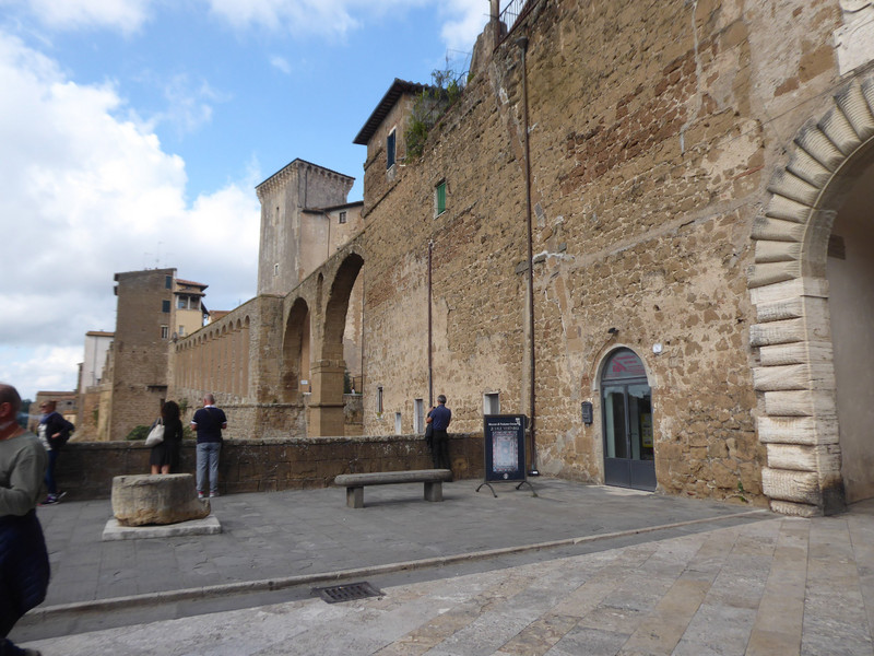 Tuscania walls 