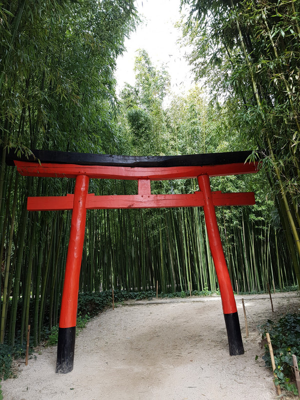 The entrance to the Japanese garden 