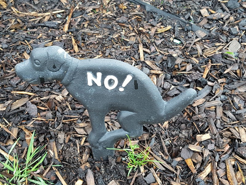 An interesting take on don't let your dog poo here 