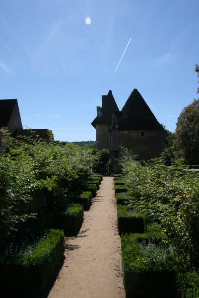 gardens at Chateau de Losse 