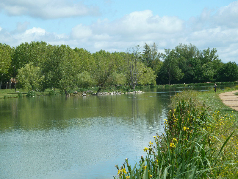 Lake on the aire at L'isle sur Tarn 