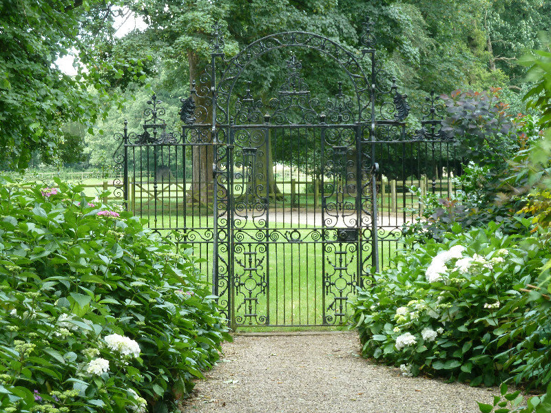 Renishaw Hall  - A gateway to the garden 
