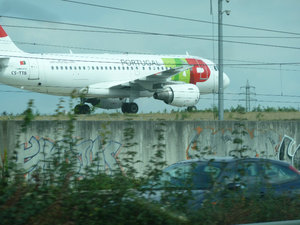One aeroplane taking off from Frankfurt airport 