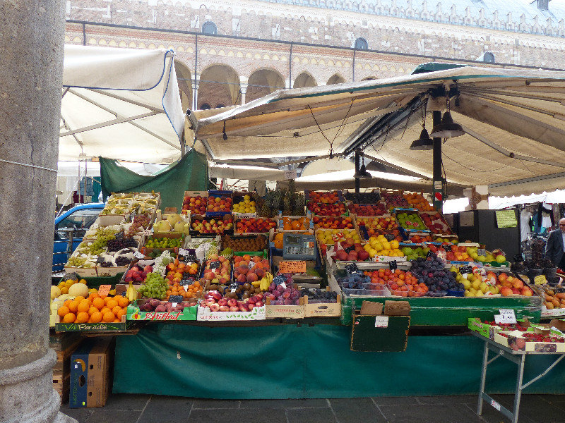 Fruit and vegetables always look much nicer in Italy 