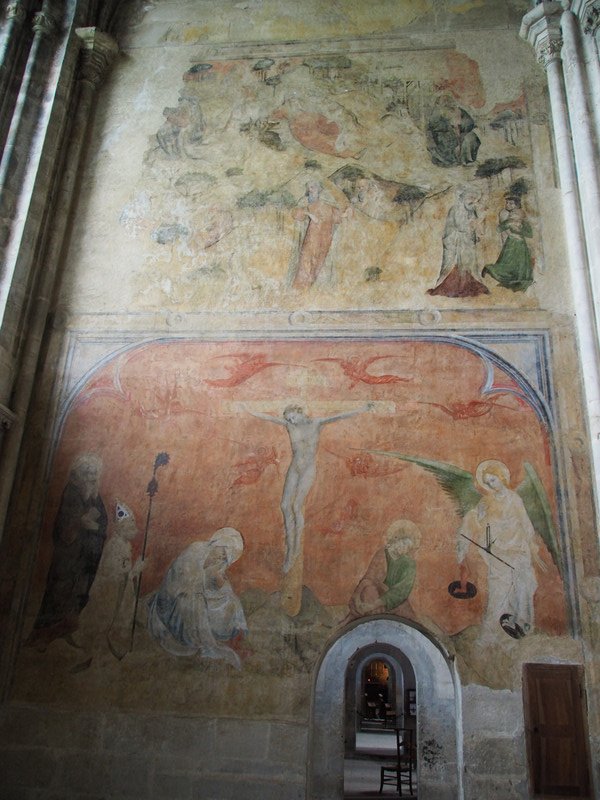 The wall frescoes 