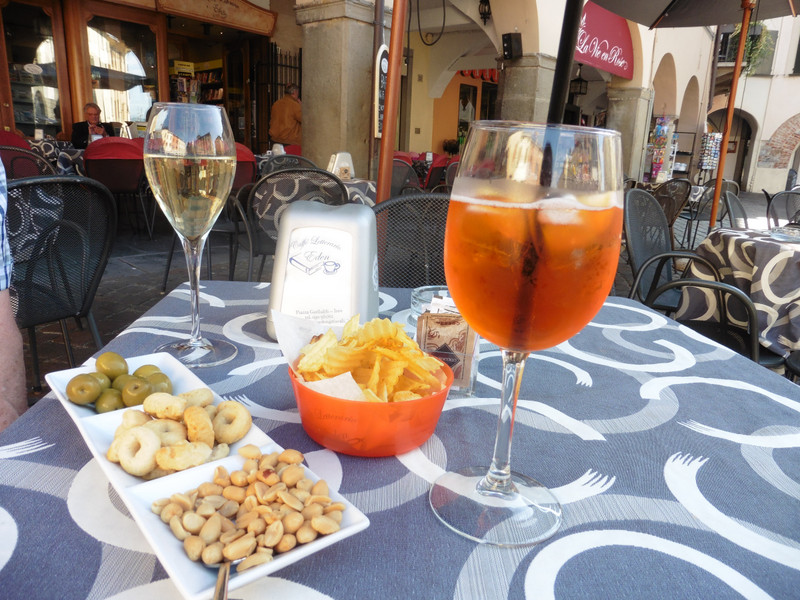 Aperol Spritz and wine time