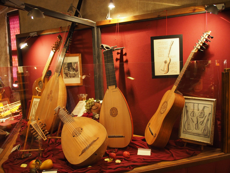One of the displays of musical instruments 