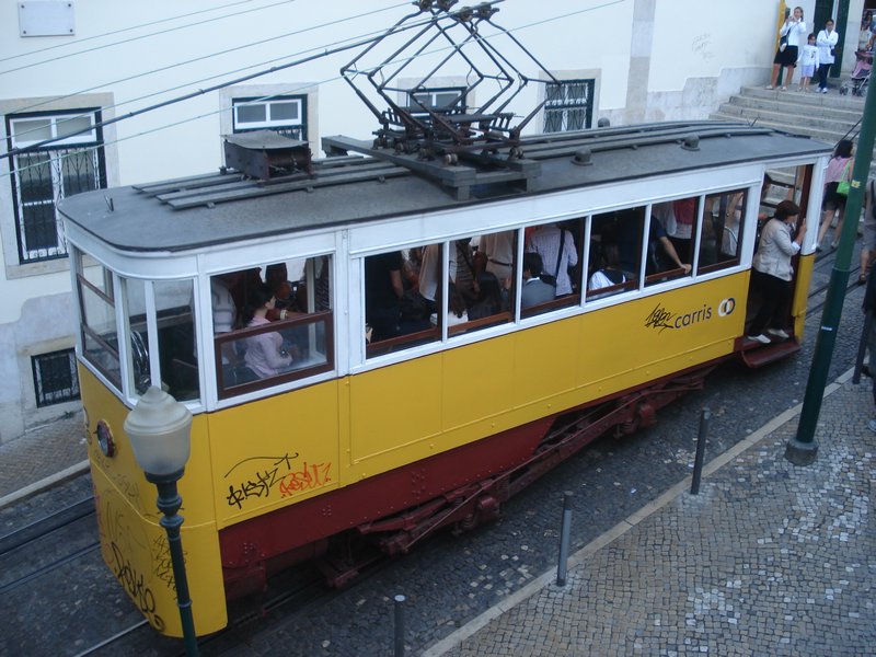 DSC00814 Lisbon Venicular tram