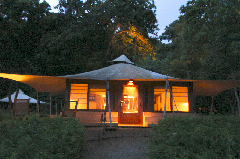 Tent villa (exterior)