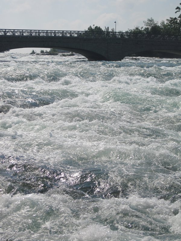 powerful Niagara currents