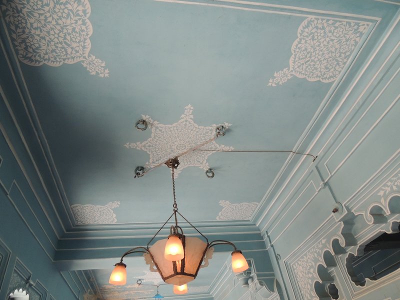 loved this ceiling 