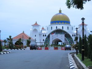 kürzlich eröffnete neue Moschee