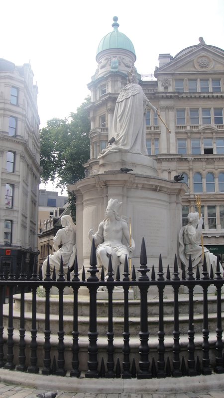 St. Paul's Cathedral Statue