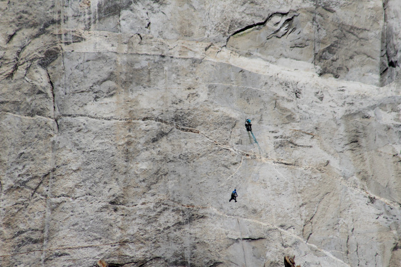2 climbers on ropes