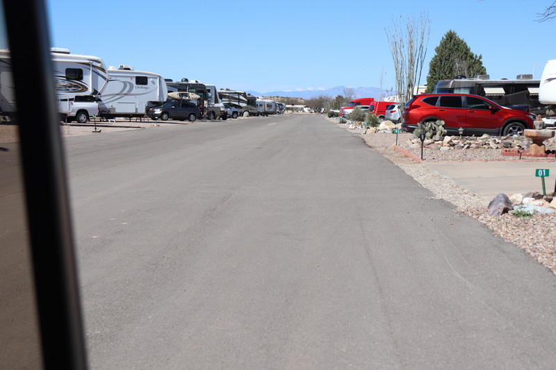 the wide streets at the Escapees campground