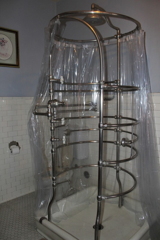 The original surround shower