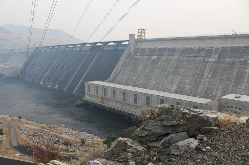 Grand Coulee Dam what you can see through the smoke