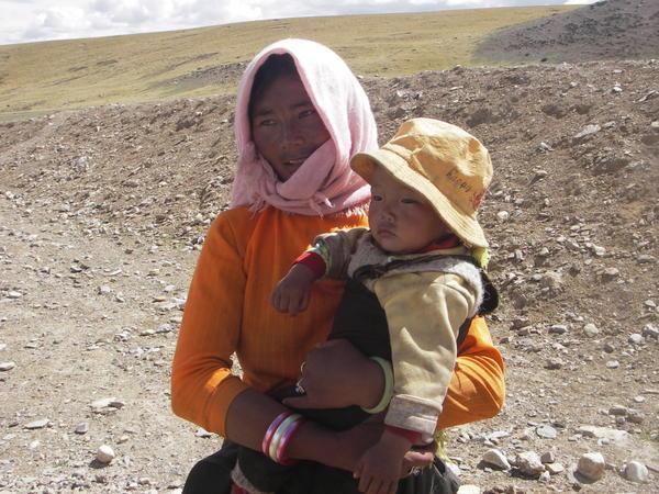 Nomad woman & child
