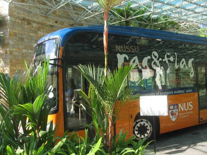 Een van de campusbussen