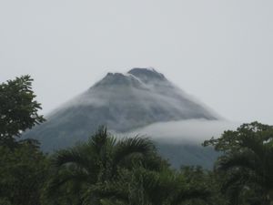Volcan Arenal, foggy morning