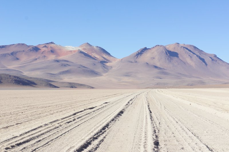 Driving through the Dale desert 