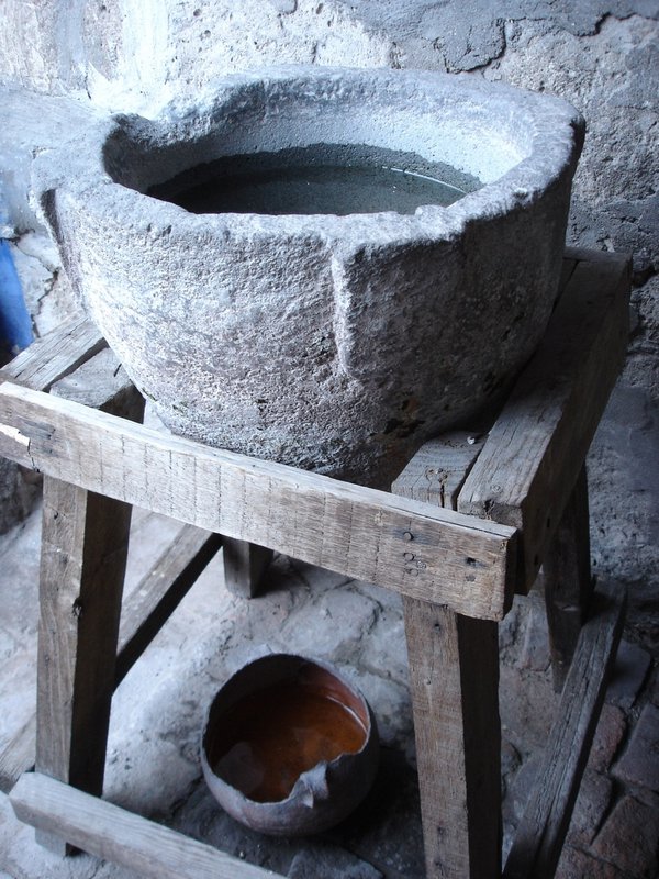 Камень очищающий воду. Камни для фильтрации воды. Камушки для фильтрации воды. Камни для очищения воды. Азербайджанский камень.