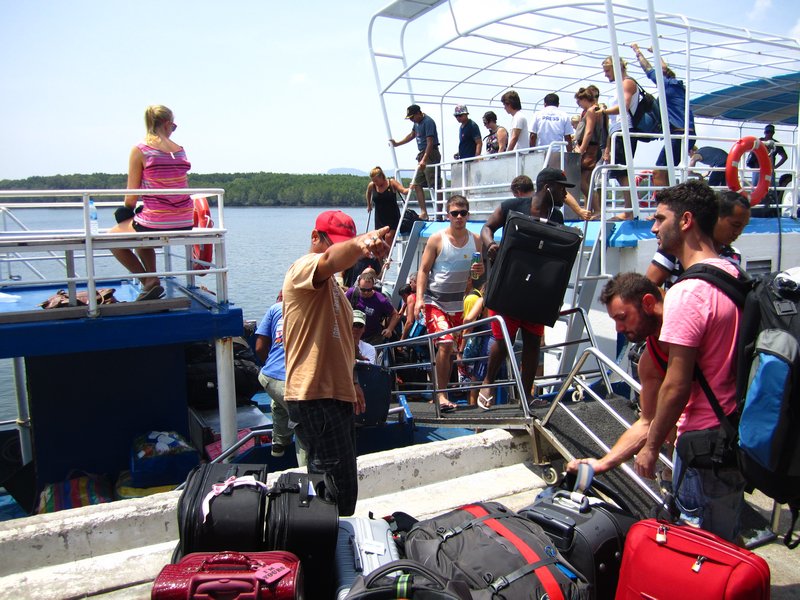 Mass exodus from ferry in Krabi