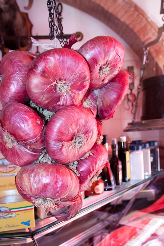 Massive spanish onions