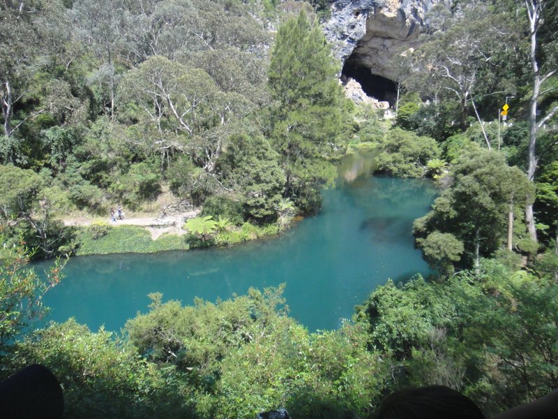 Blue lake at Jenolan Caves